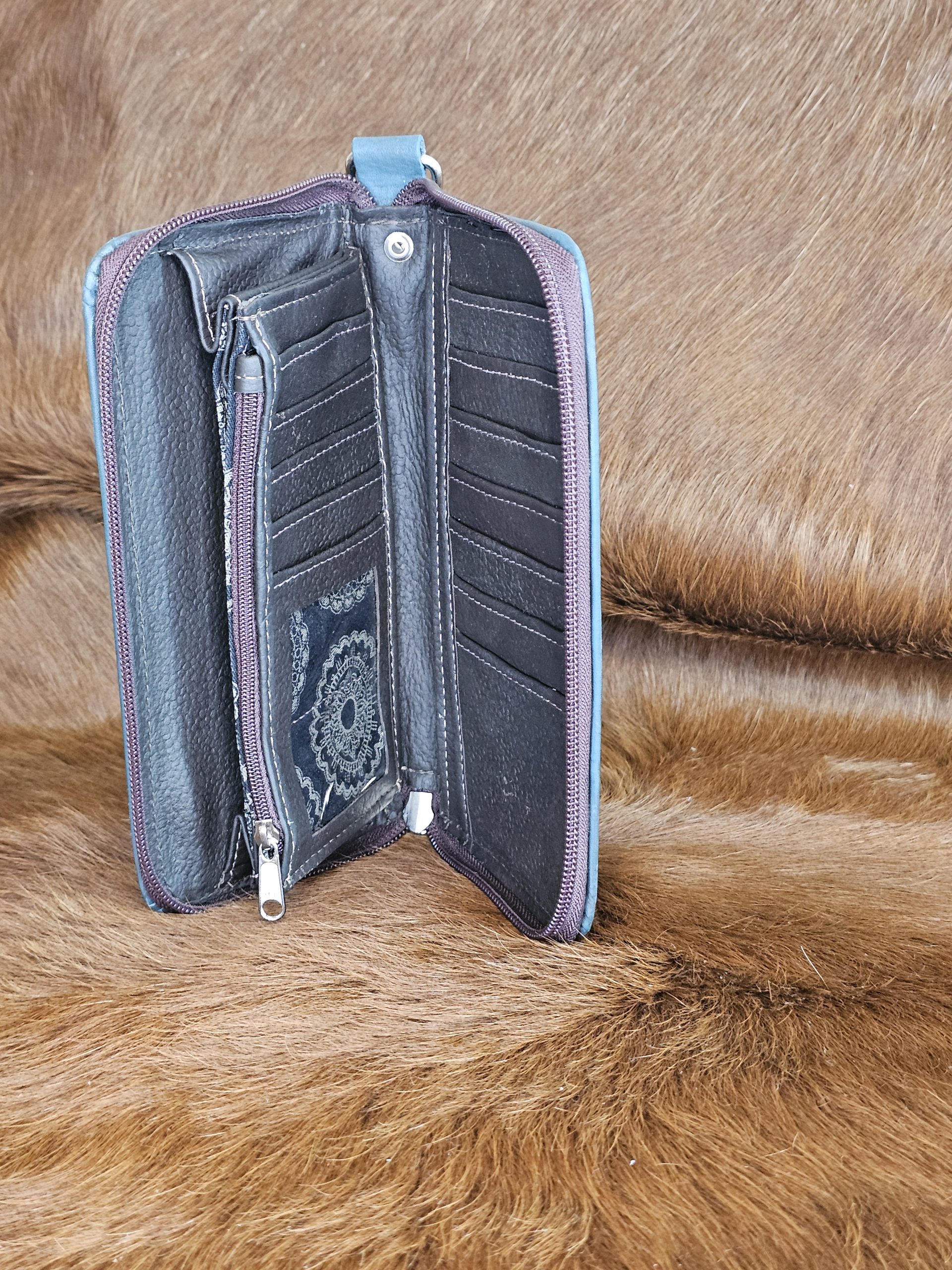 American West 6616082-3